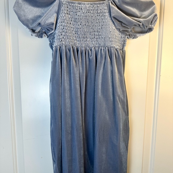 Walking on Sunshine Velvet Blue Size 6 EUC (worn once) - Picture 5 of 6